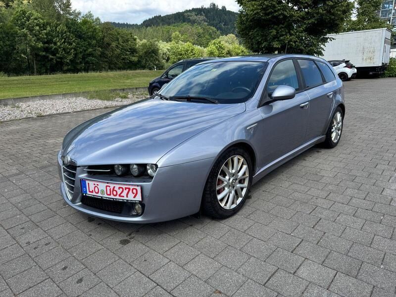 Grau Gebraucht 2011 Alfa Romeo 159 Ti Kombi | 3.950 € (Superpreis) - Bild 1/4