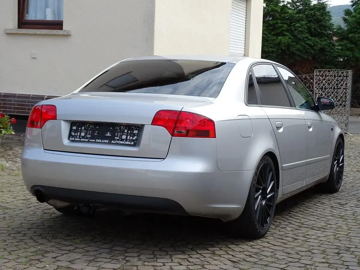 Gebraucht Audi A4 Comfort 131 PS (96 kW) 2005 Silber Limousine