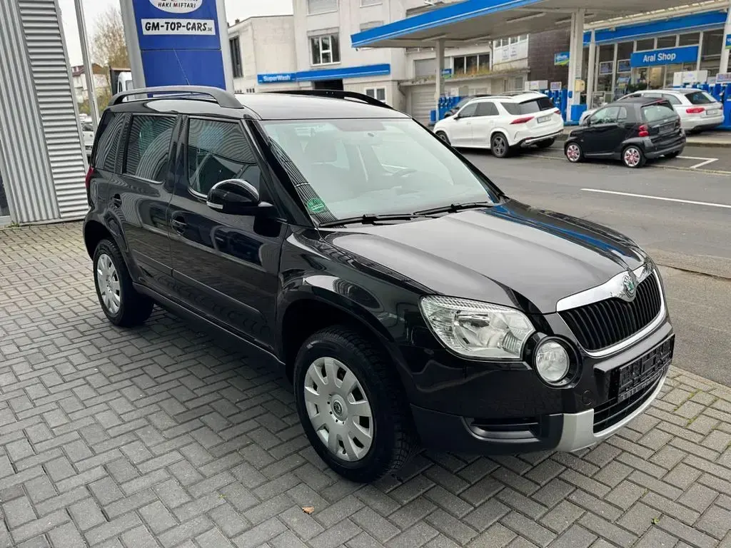 Używany Skoda Yeti Plus Edition 105 KM (77 kW) 2010 Czarny SUV
