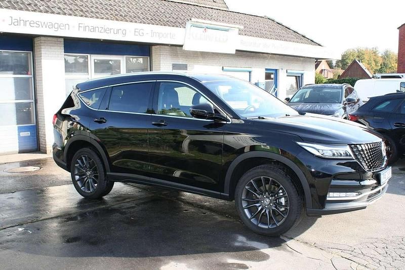 Gebraucht DFSK Fengon 220 PS (161 kW) 2024 Schwarzmetallic Van / Kleinbus