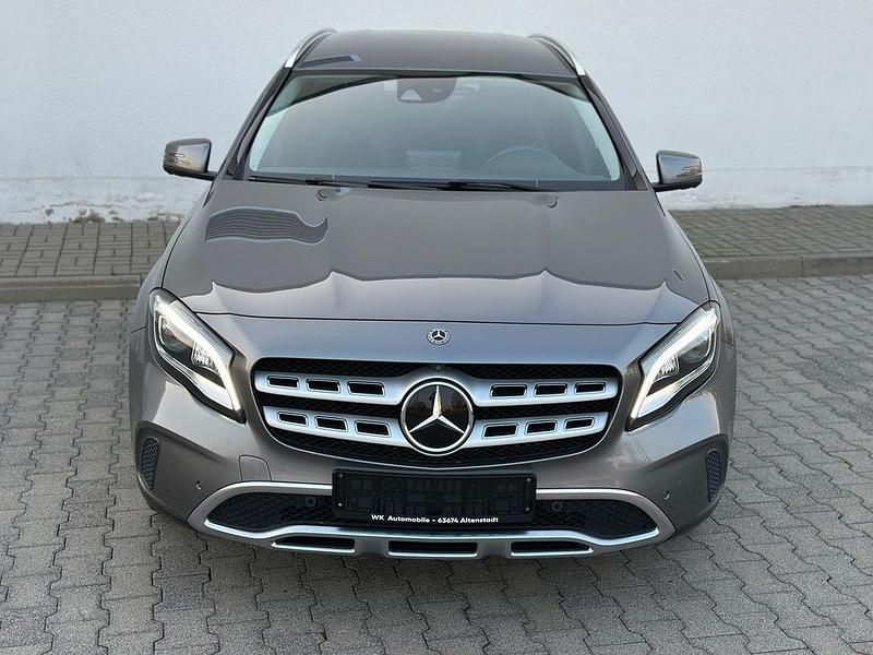 Gebraucht Mercedes GLA220 170 PS (125 kW) 2019 Grau SUV