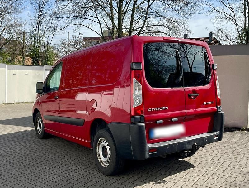 Second-hand Citroën Jumpy 90 CP (66 kW) 2011 Roșu Monovolum