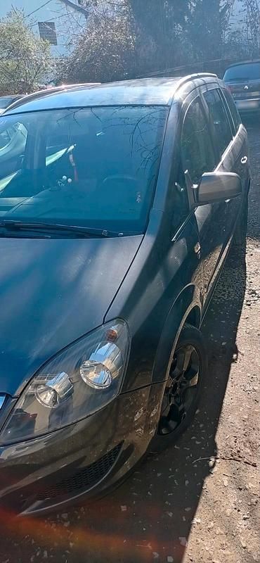 Gebraucht Opel Zafira 105 PS (77 kW) 2010 Grau Van / Kleinbus