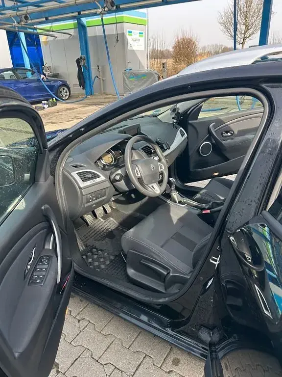 Gebraucht Renault Mégane III Expression 131 PS (96 kW) 2011 Schwarz Limousine