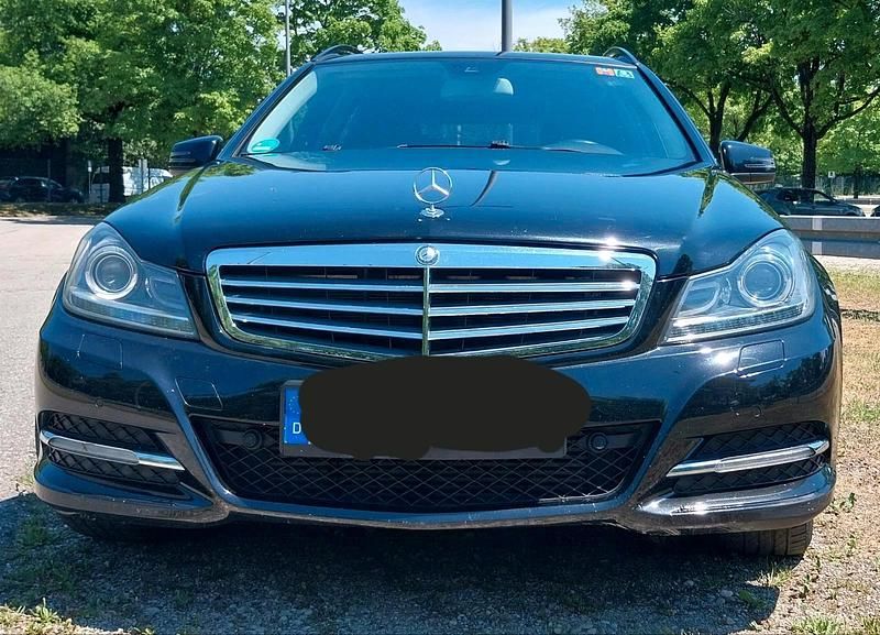 Schwarz Gebraucht 2011 Mercedes C200 Kombi | 4.000 € (Superpreis) - Bild 1/4