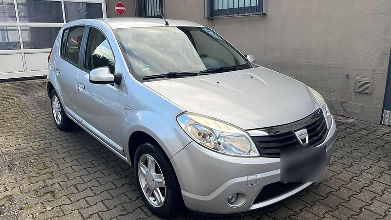 Gebraucht Dacia Sandero 87 PS (63 kW) 2008 Silber Kleinwagen