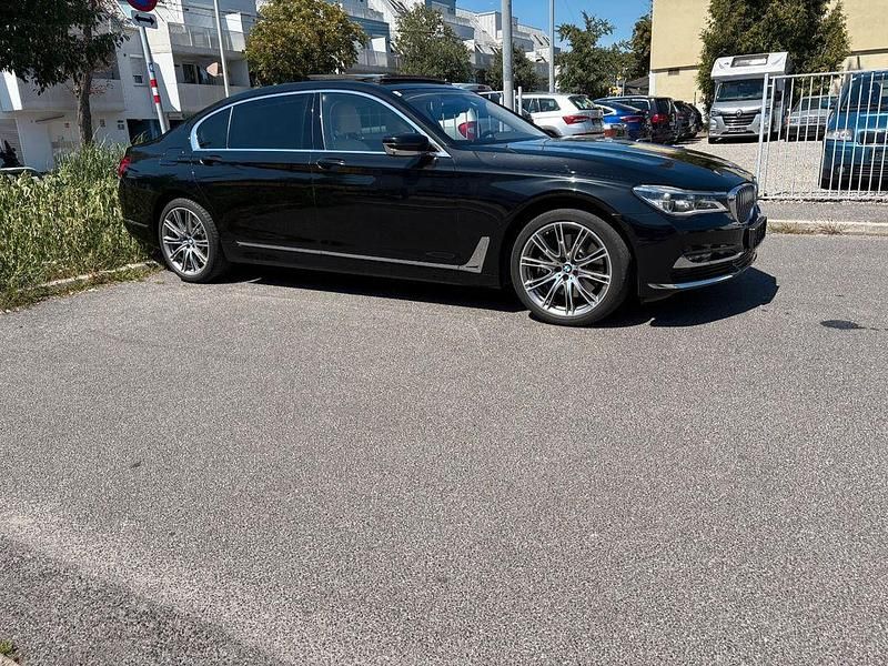 Schwarz Gebraucht 2016 BMW 750L Performance Limousine | 28.990 € (Superpreis) - Bild 1/4