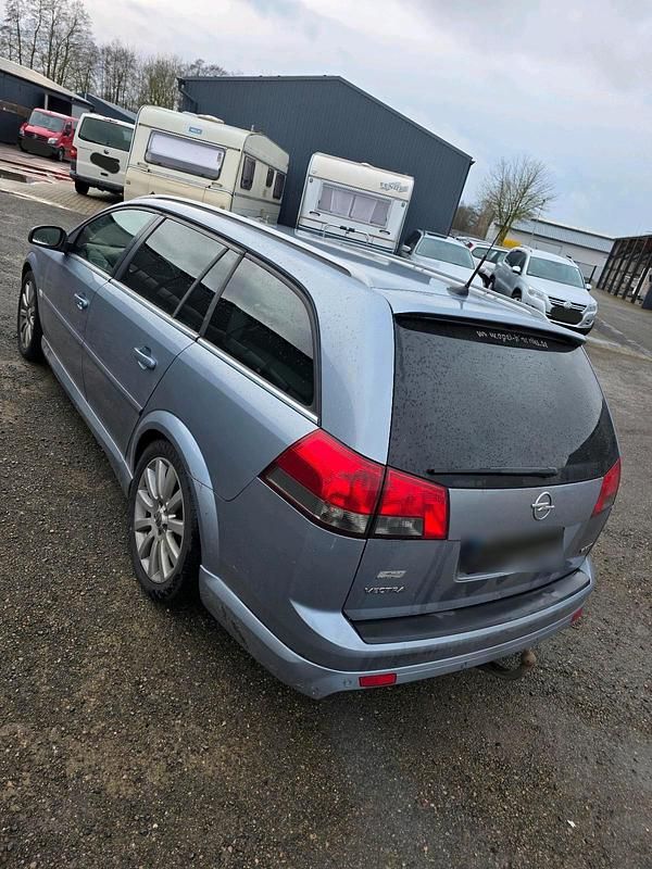 Gebraucht Opel Vectra 150 PS (110 kW) 2008 Grau Kombi