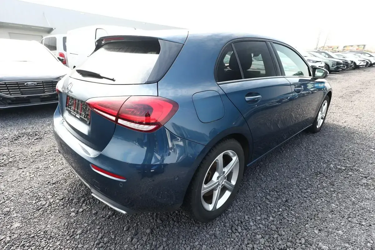 Gebraucht Mercedes A250 AMG Edition 1 218 PS (160 kW) 2020 Denimblau metallic Limousine