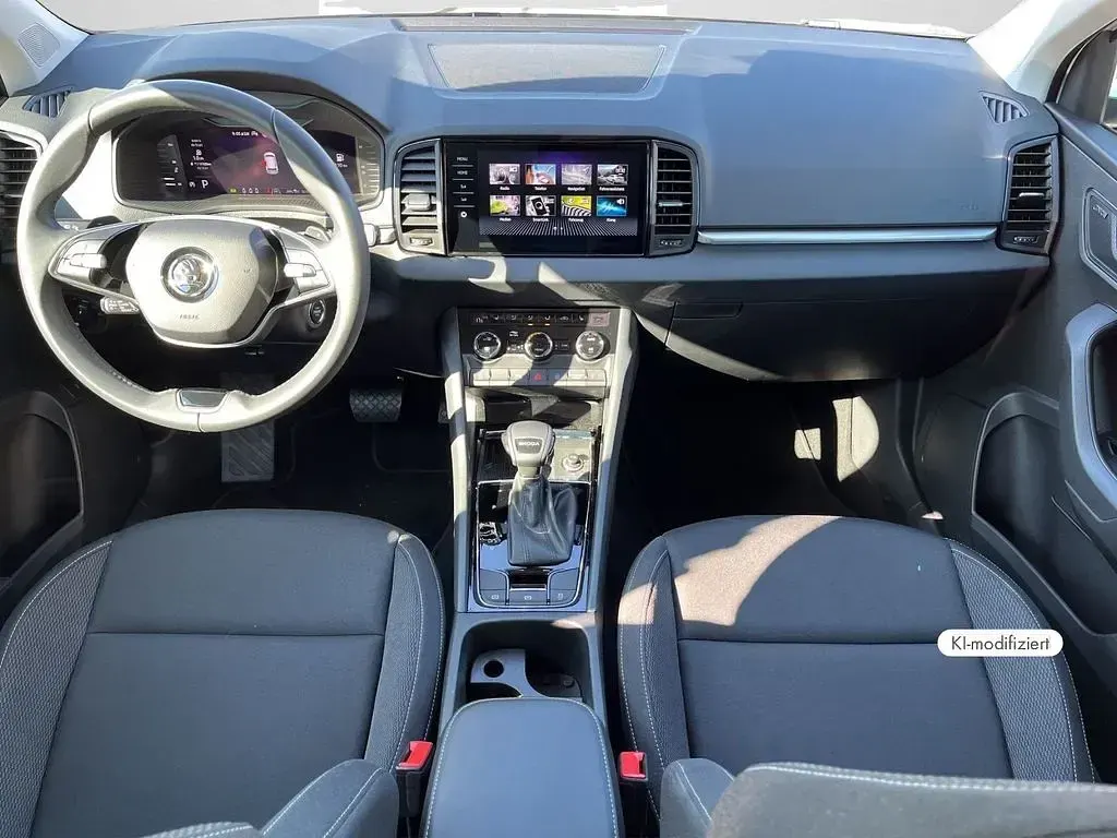 Gebraucht Skoda Karoq Drive 150 PS (110 kW) 2024 Moonweiß perleffekt SUV