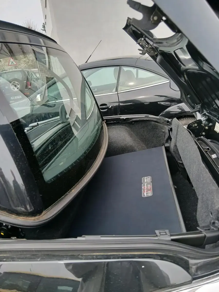 Gebraucht Peugeot 206 CC 106 PS (77 kW) 2004 Schwarz Cabrio