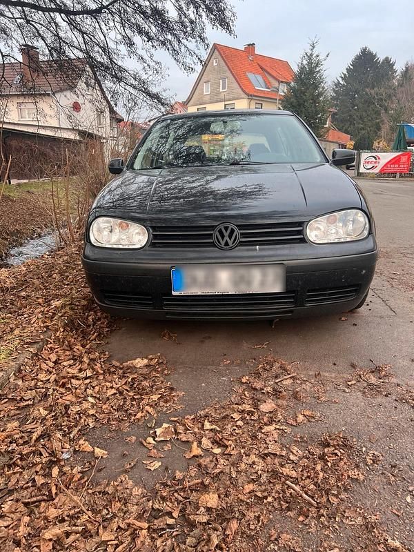 Schwarz Gebraucht 2001 VW Golf Coupé | 800 € (Guter Preis) - Bild 1/4
