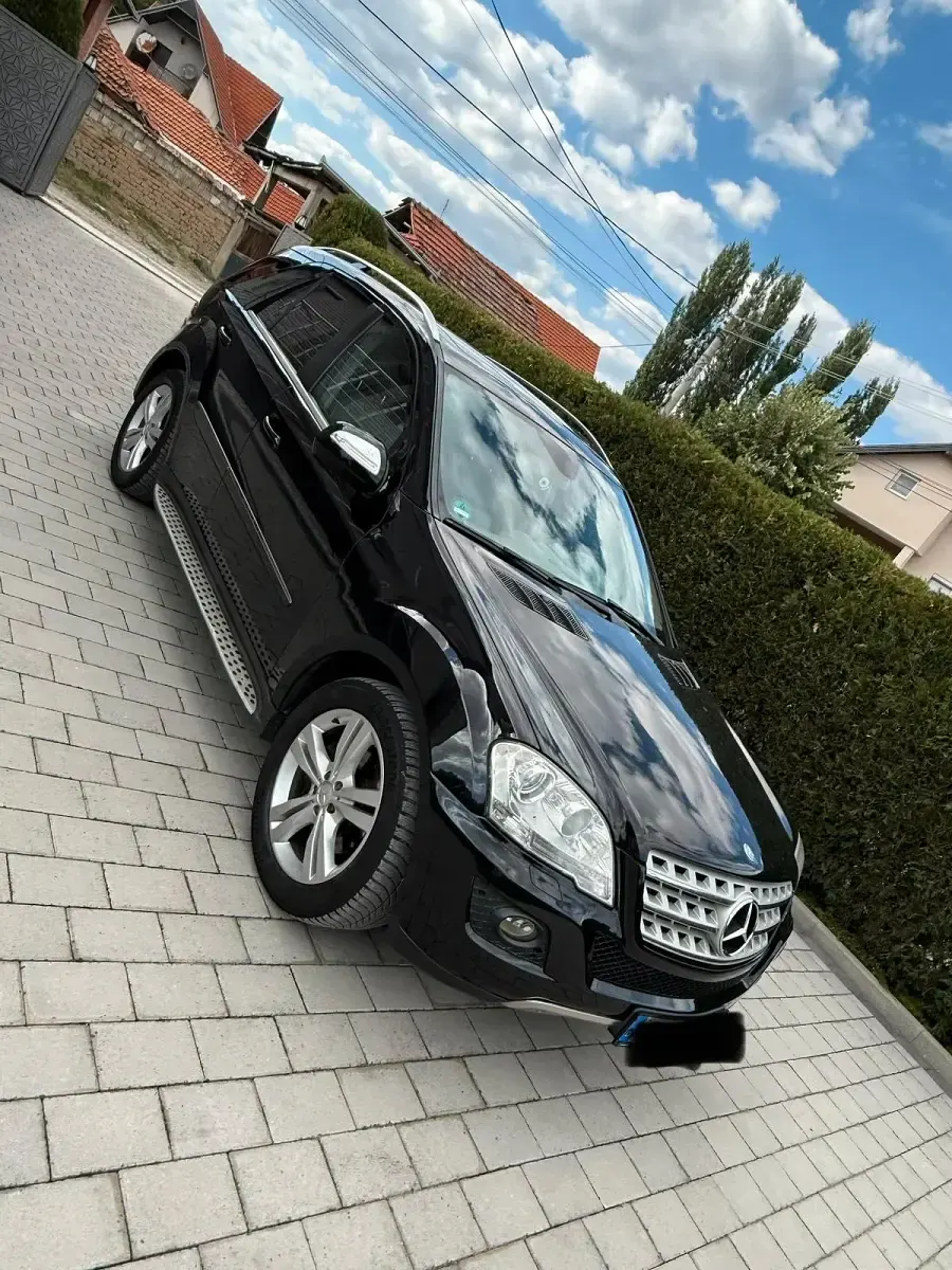 Gebraucht Mercedes ML320 224 PS (164 kW) 2009 Schwarz SUV