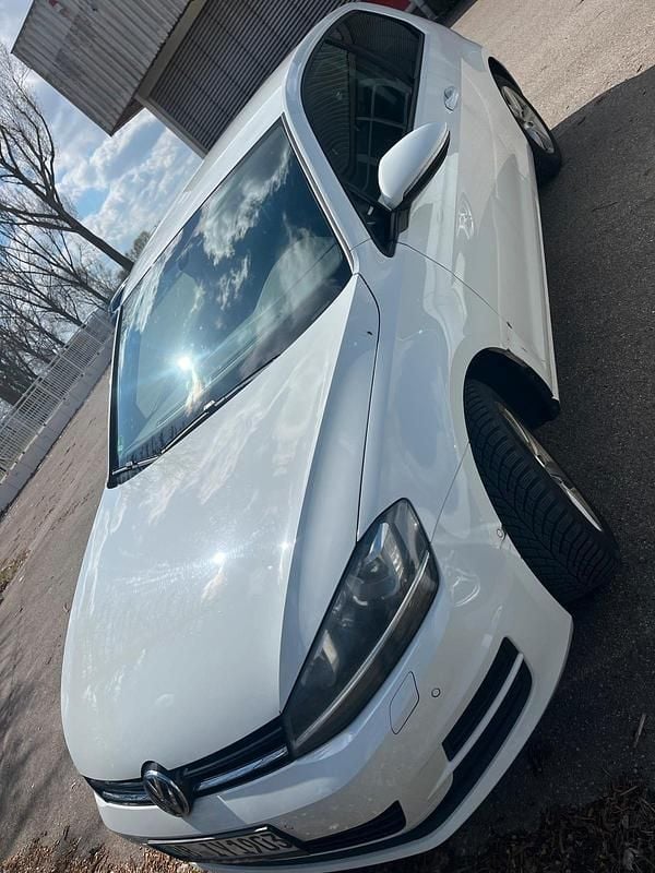 Gebraucht VW Golf VII 140 PS (102 kW) 2013 Weiß Limousine