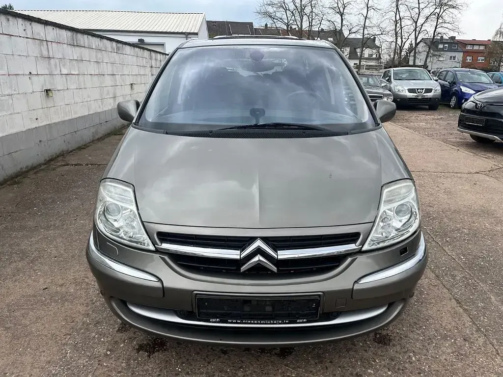 Używany Citroën C8 Exclusive 136 KM (100 kW) 2009 Złoty Minivan