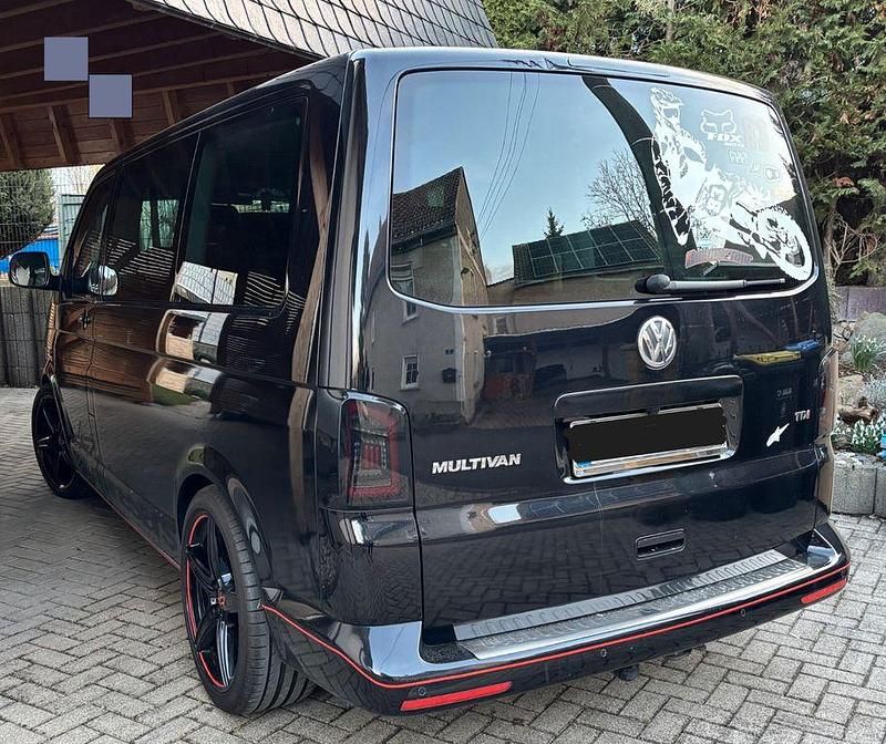 Second-hand VW T5 140 CP (102 kW) 2012 Negru Van