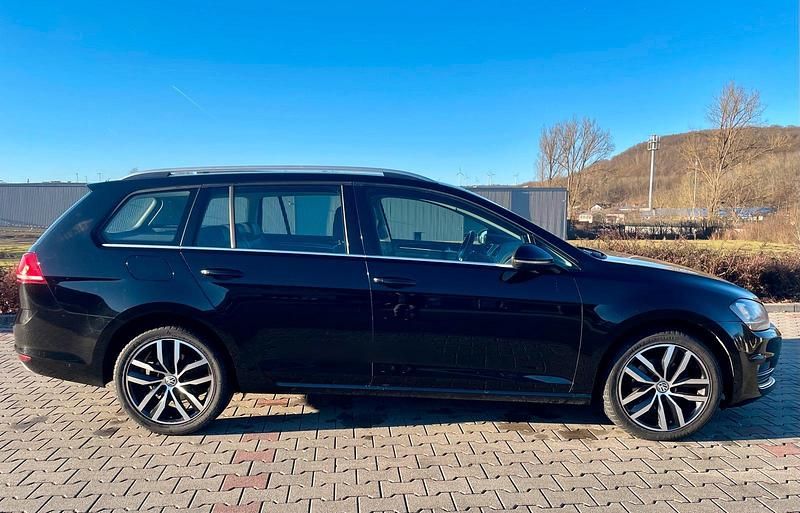 Gebraucht VW Golf VII Highline 150 PS (110 kW) 2014 Schwarz Kombi