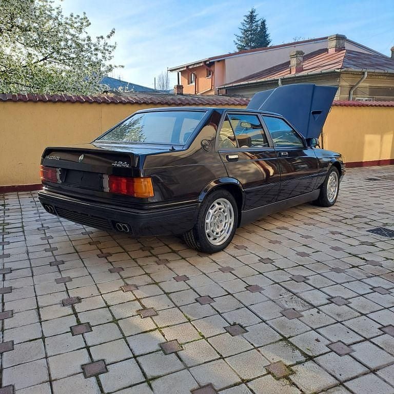 Gebraucht Maserati 424 245 PS (180 kW) 1989 Schwarz Limousine