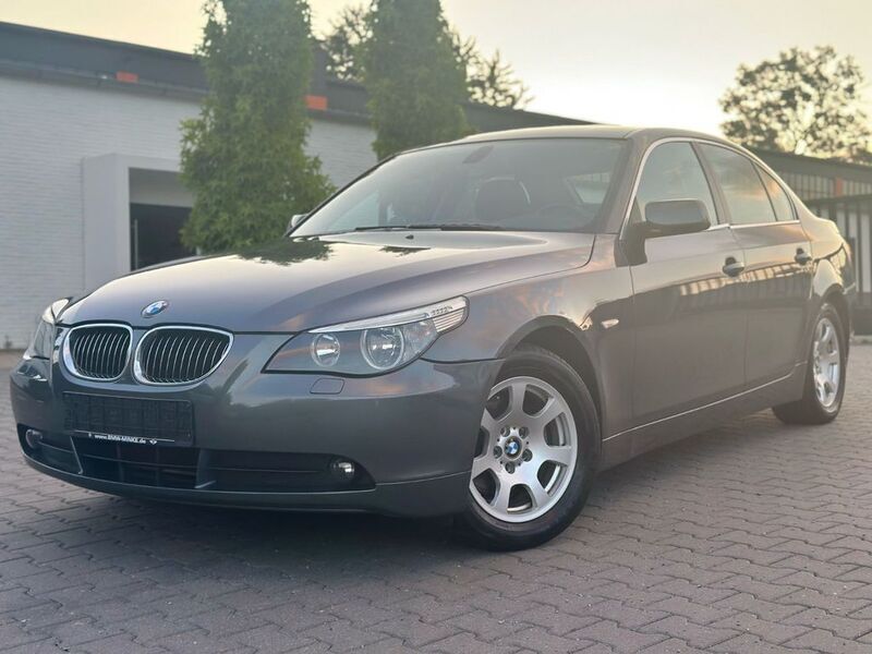 Grau Gebraucht 2006 BMW 523 Limousine | 3.900 € (Guter Preis) - Bild 1/4