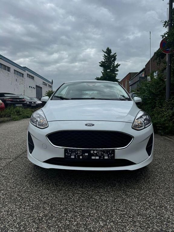 Weiß Gebraucht 2017 Ford Fiesta Trend Kleinwagen | 5.300 € (Superpreis) - Bild 1/4