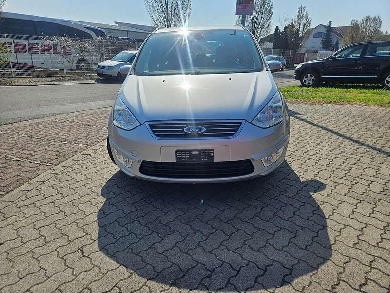 Gebraucht Ford Galaxy Trend 160 PS (117 kW) 2011 Polarsilber metallic Van / Kleinbus