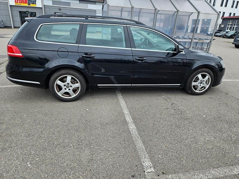 Gebraucht VW Passat Highline 160 PS (117 kW) 2011 Schwarz Kombi