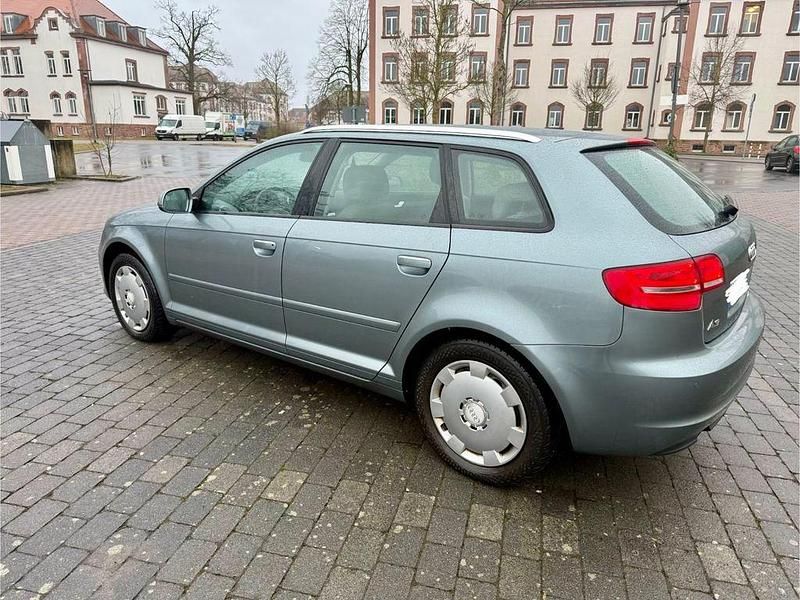 Gebraucht Audi A3 Attraction 105 PS (77 kW) 2012 Grau Kleinwagen