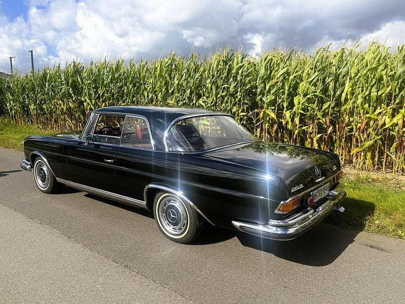 Gebraucht Mercedes 280 SE 200 PS (147 kW) 1971 Schwarz Coupé