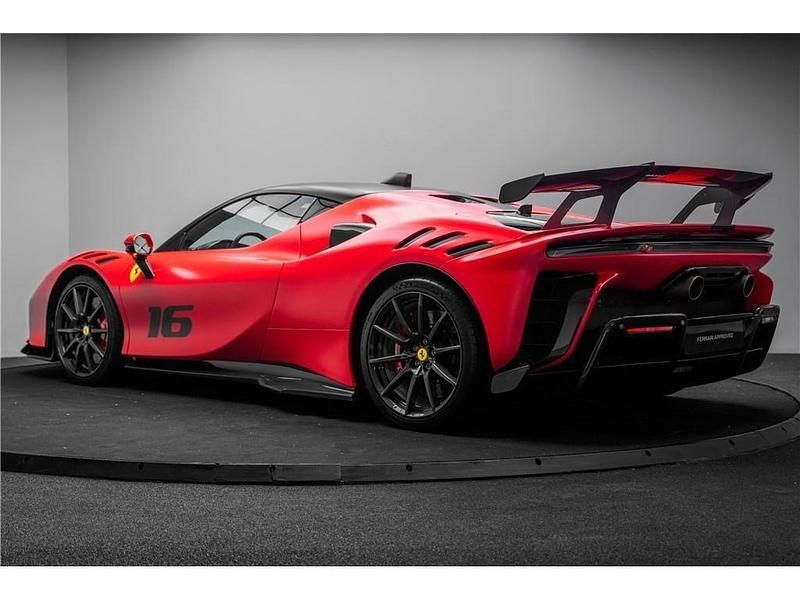 Gebraucht Ferrari SF90 797 PS (586 kW) 2024 Gold