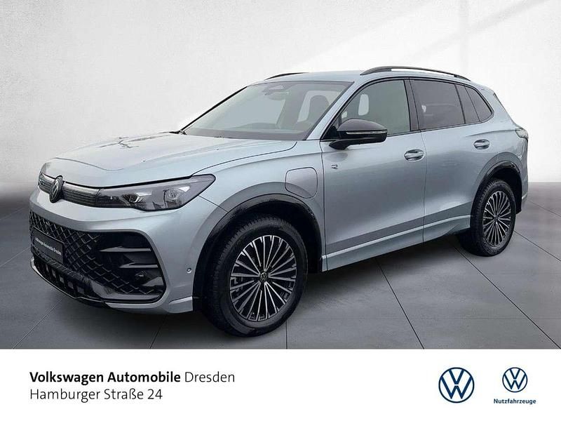 Neu VW Tiguan R-line 272 PS (200 kW) 2025 Oyster silver metallic SUV