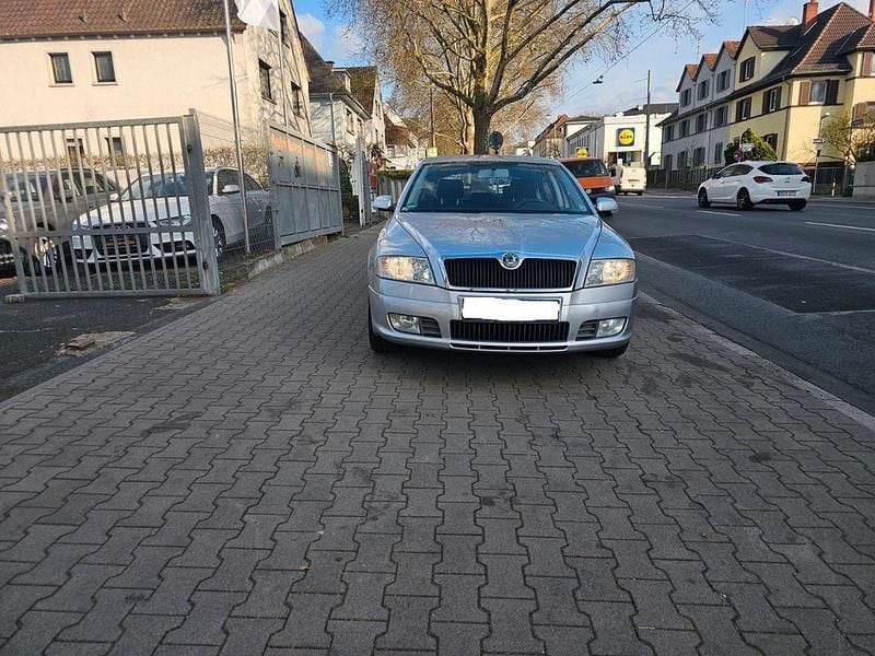 Silber Gebraucht 2008 Skoda Octavia Sport Limousine | 3.950 € (Fairer Preis) - Bild 1/4