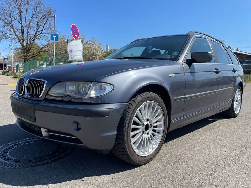 Grey metallic Gebraucht 2002 BMW 330 Sport Line Kombi | 2.999 € (Fairer Preis) - Bild 1/4
