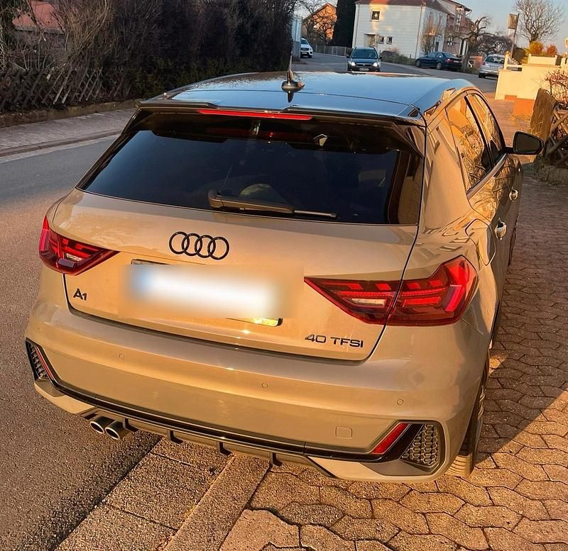 Gebraucht Audi A1 Sport 200 PS (147 kW) 2019 Grau SUV