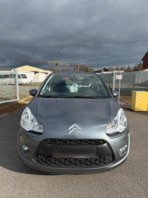Gebraucht Citroën C3 Tendance 75 PS (55 kW) 2010 Limousine