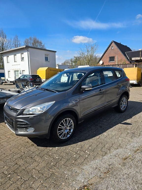 Gebraucht Ford Kuga Titanium 140 PS (102 kW) 2014 Grau SUV