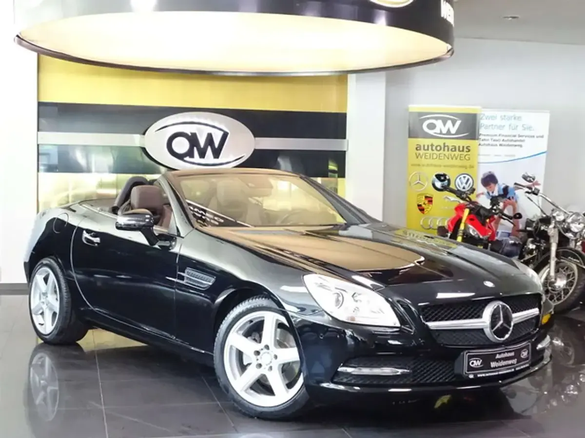 Gebraucht Mercedes SLK200 184 PS (135 kW) 2010 Schwarz Cabrio