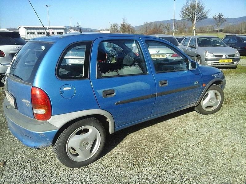 Gebraucht Opel Corsa 65 PS (47 kW) 2000 Blau Kombi