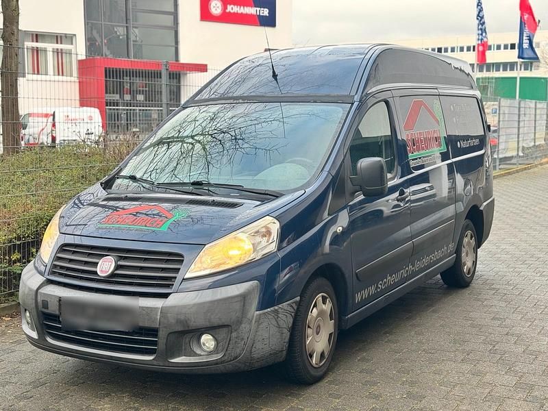 Gebraucht Fiat Scudo 128 PS (94 kW) 2012 Blau Van