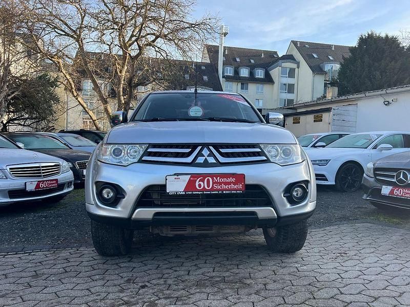 Gebraucht Mitsubishi L 178 PS (130 kW) 2015 Silber SUV