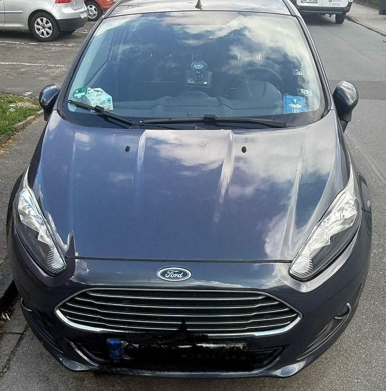 Gebraucht Ford Fiesta Trend 82 PS (60 kW) 2014 Grau Kleinwagen