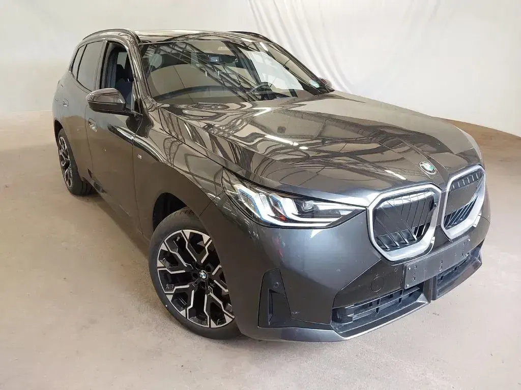 Gebraucht BMW X3 M Sport 197 PS (144 kW) 2025 Grau SUV