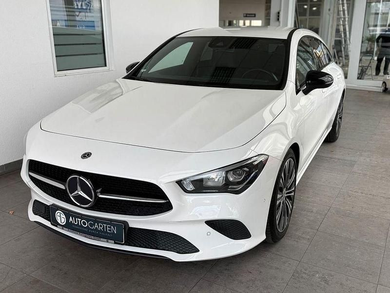 Weiß Gebraucht 2019 Mercedes CLA200 Kombi | 20.950 € (Fairer Preis) - Bild 1/4