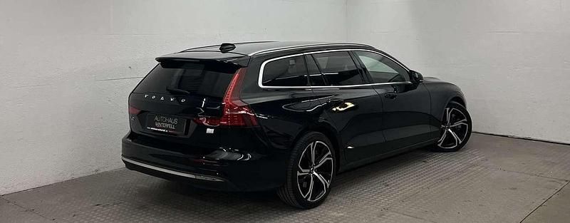 Gebraucht Volvo V60 Plus 398 PS (292 kW) 2022 Schwarz Kombi