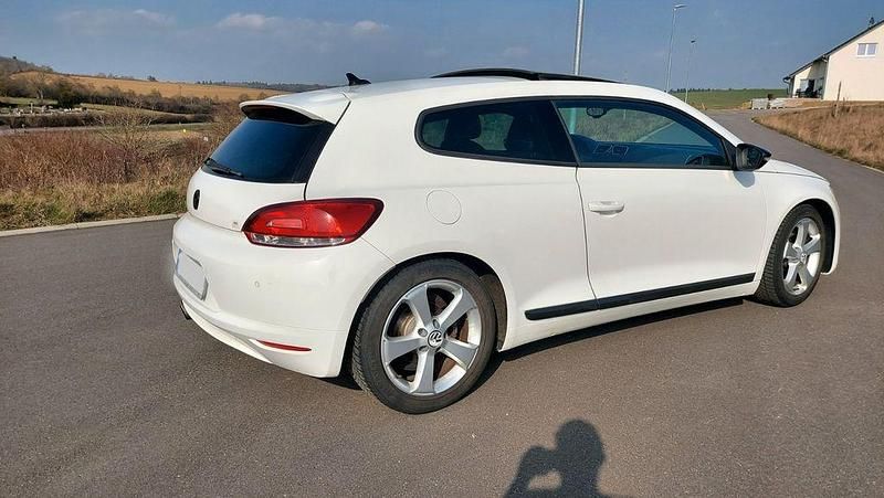 Gebraucht VW Scirocco 160 PS (117 kW) 2010 Weiß Coupé