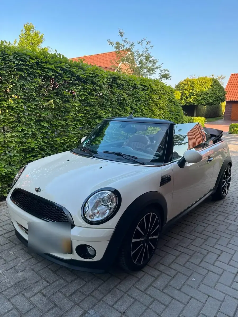 Usata Mini Cooper Cabriolet 120 CV (88 kW) 2009 Beige Cabrio