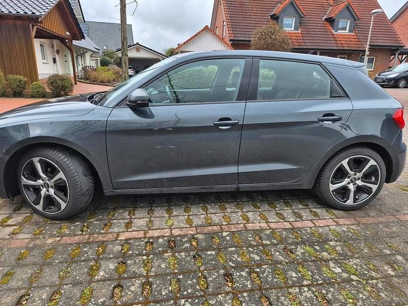 Gebraucht Audi A1 110 PS (80 kW) 2023 Grau SUV