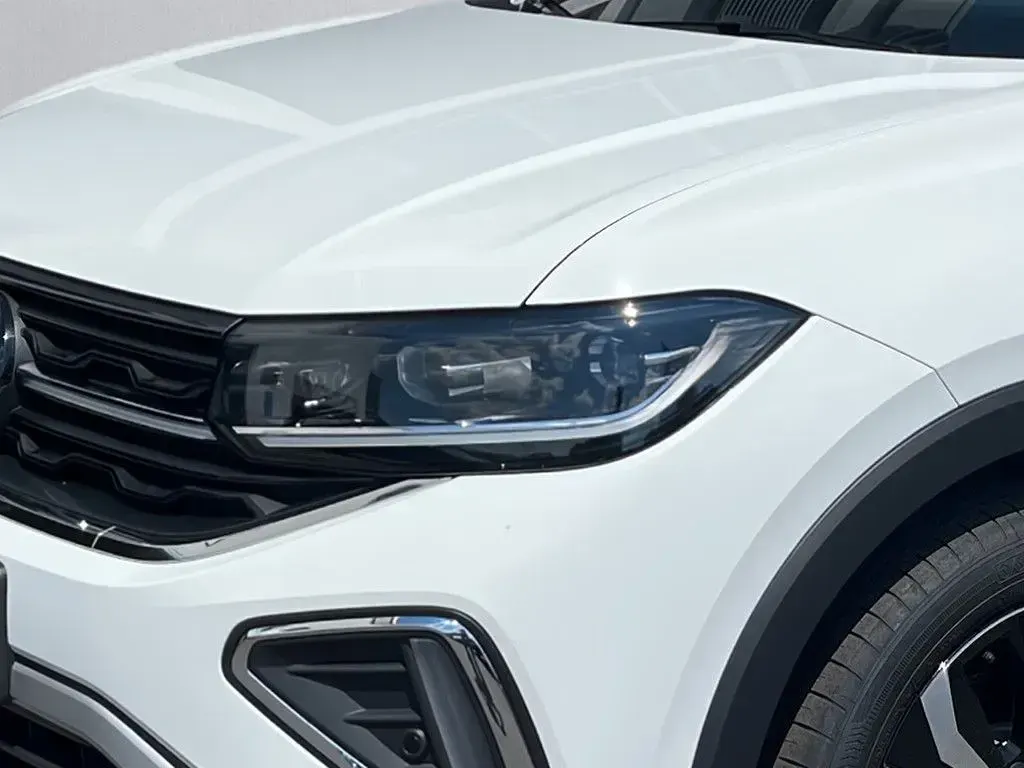 Neu VW T-Cross Style 116 PS (85 kW) 2026 Pure white SUV