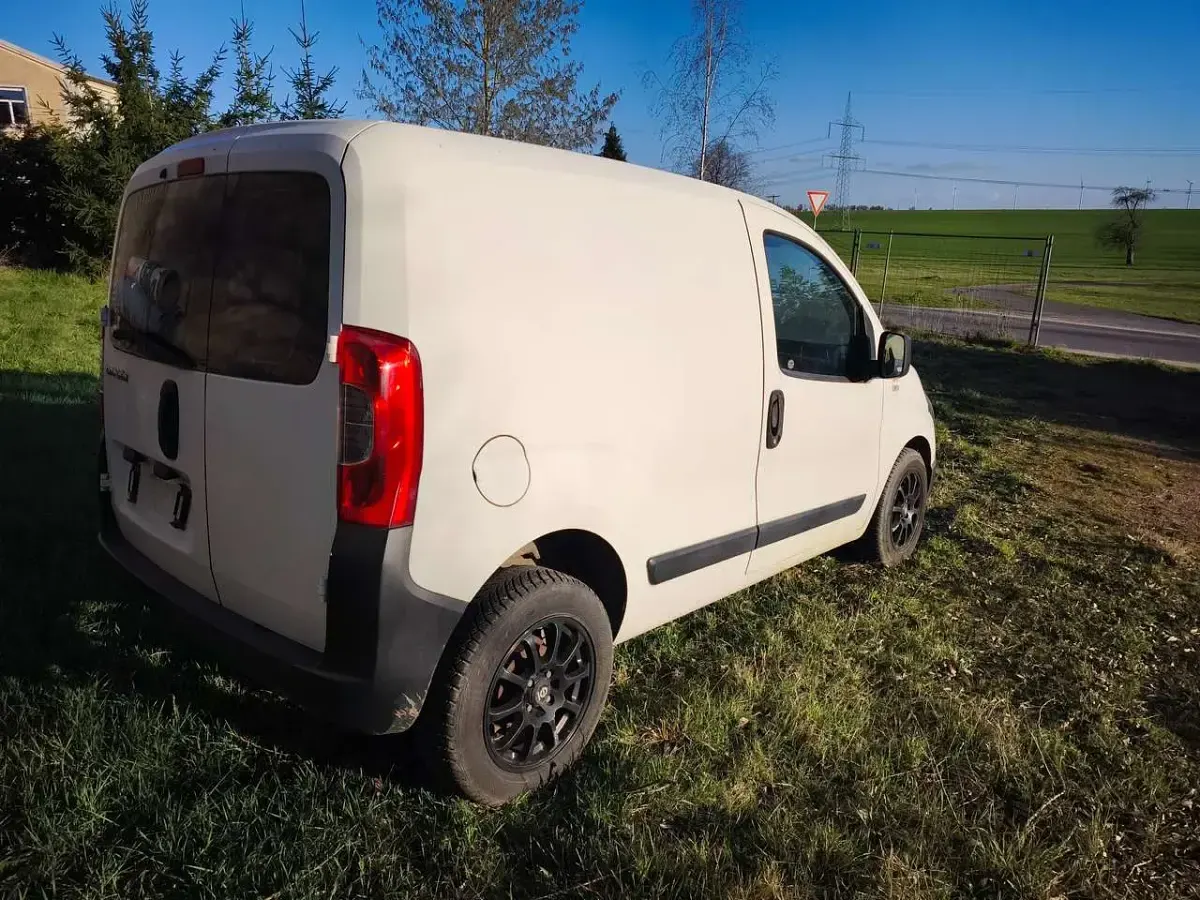 Gebraucht Citroën Nemo 73 PS (53 kW) 2009 Lack weiss banquise Van / Kleinbus