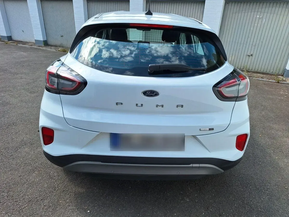 Gebraucht Ford Puma Titanium 125 PS (91 kW) 2022 Weiß SUV