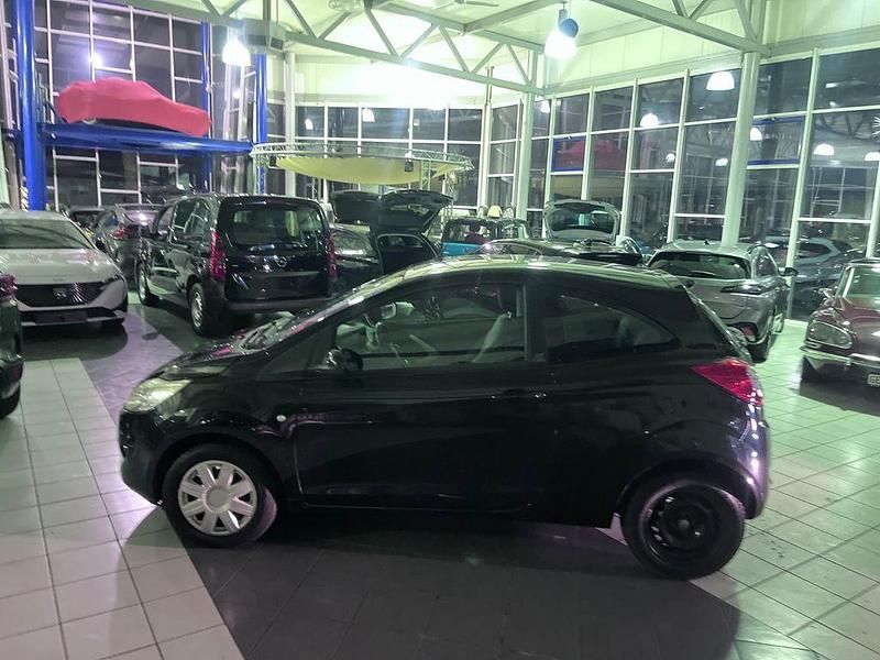 Gebraucht Ford Ka Trend 69 PS (50 kW) 2012 Schwarz Kleinwagen